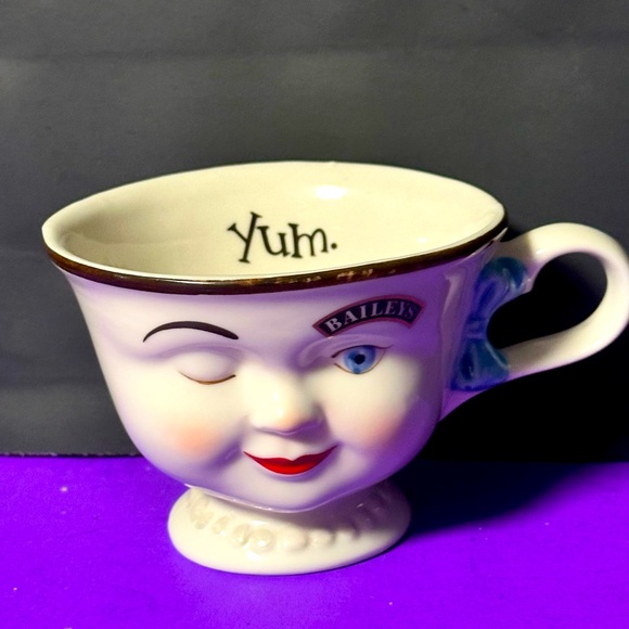 Baileys porcelain winking, coffee mug - Picture 1 of 7
